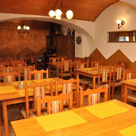 Gloriett Panzio Bed & Breakfast Fertoboz Luaran gambar