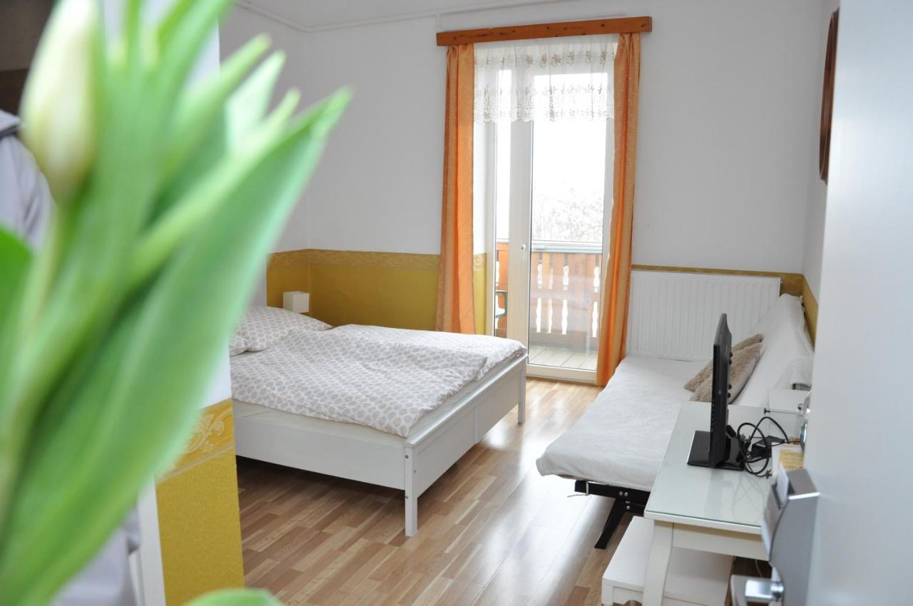 Gloriett Panzio Bed & Breakfast Fertoboz Luaran gambar