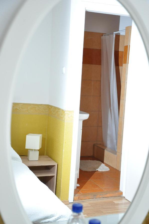 Gloriett Panzio Bed & Breakfast Fertoboz Luaran gambar