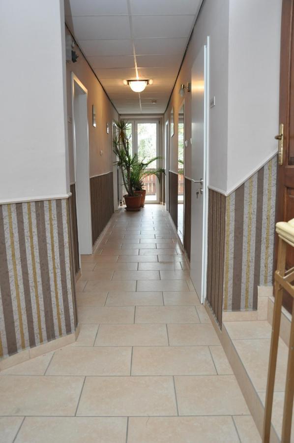 Gloriett Panzio Bed & Breakfast Fertoboz Luaran gambar