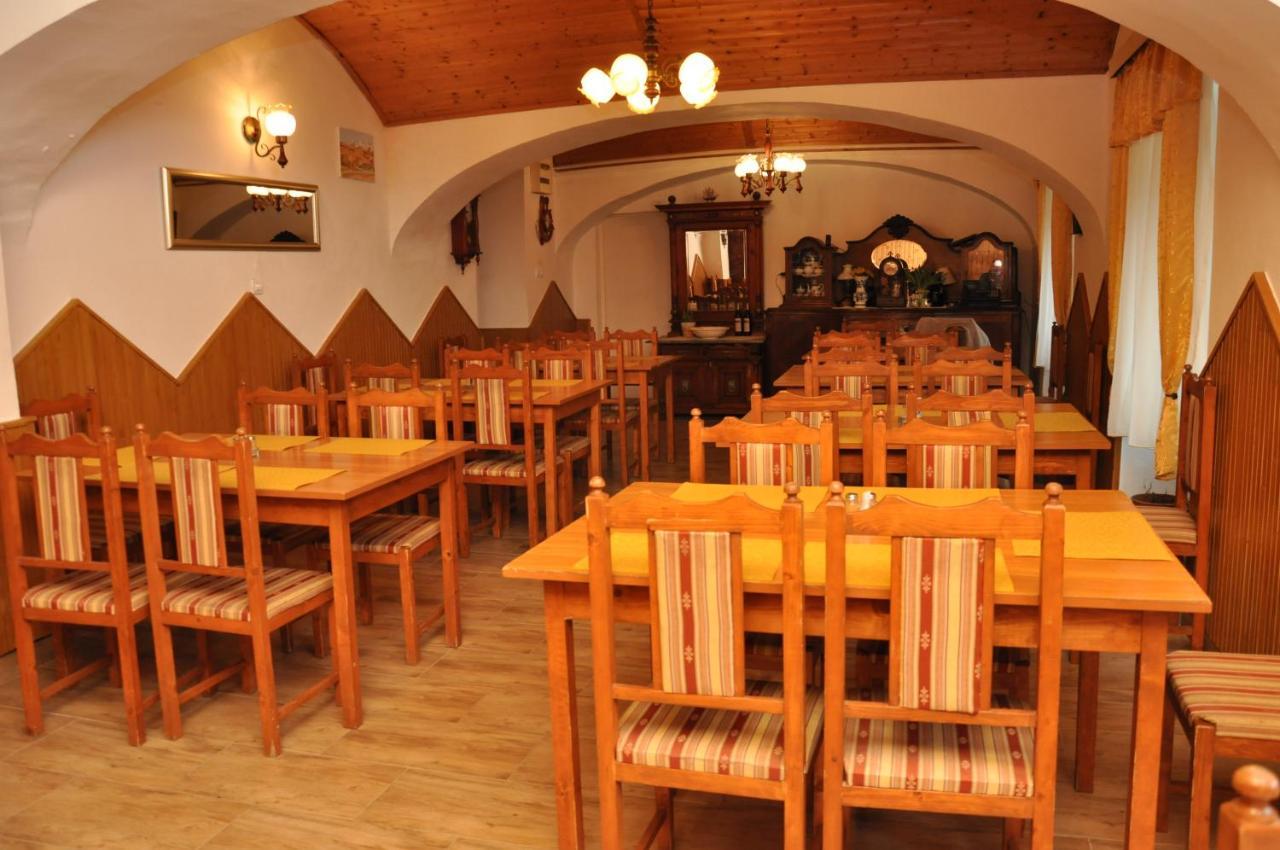 Gloriett Panzio Bed & Breakfast Fertoboz Luaran gambar