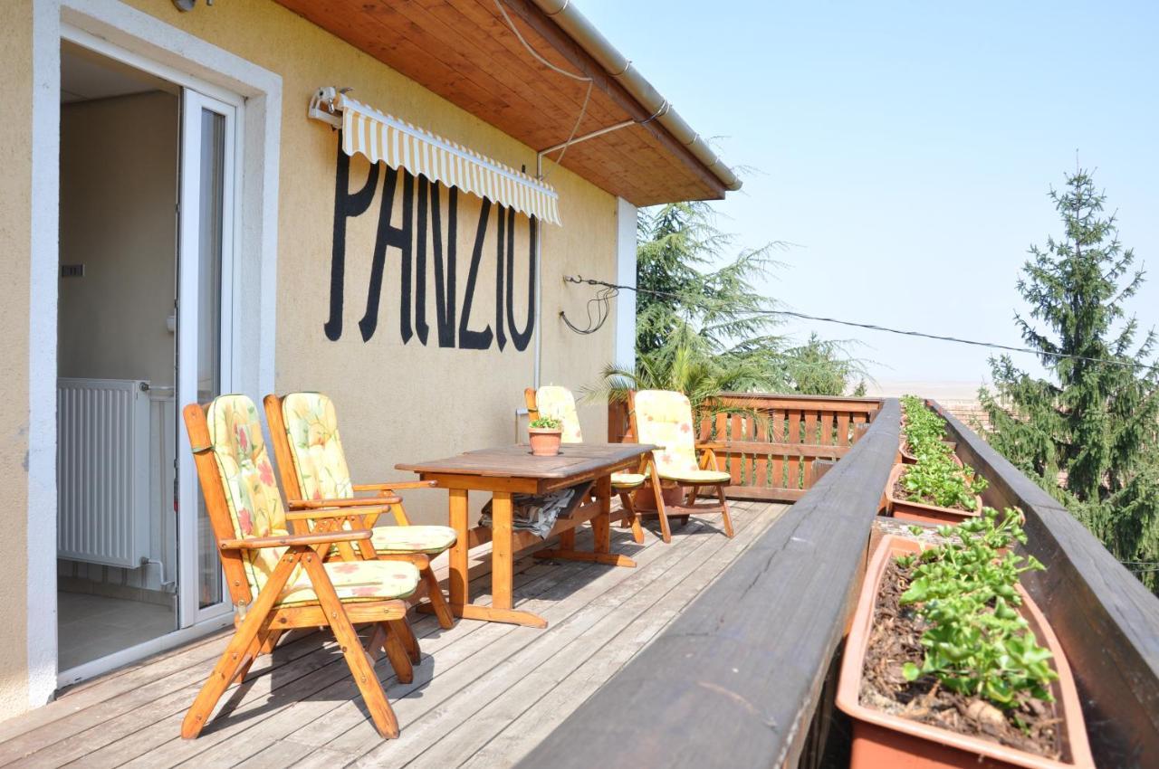 Gloriett Panzio Bed & Breakfast Fertoboz Luaran gambar