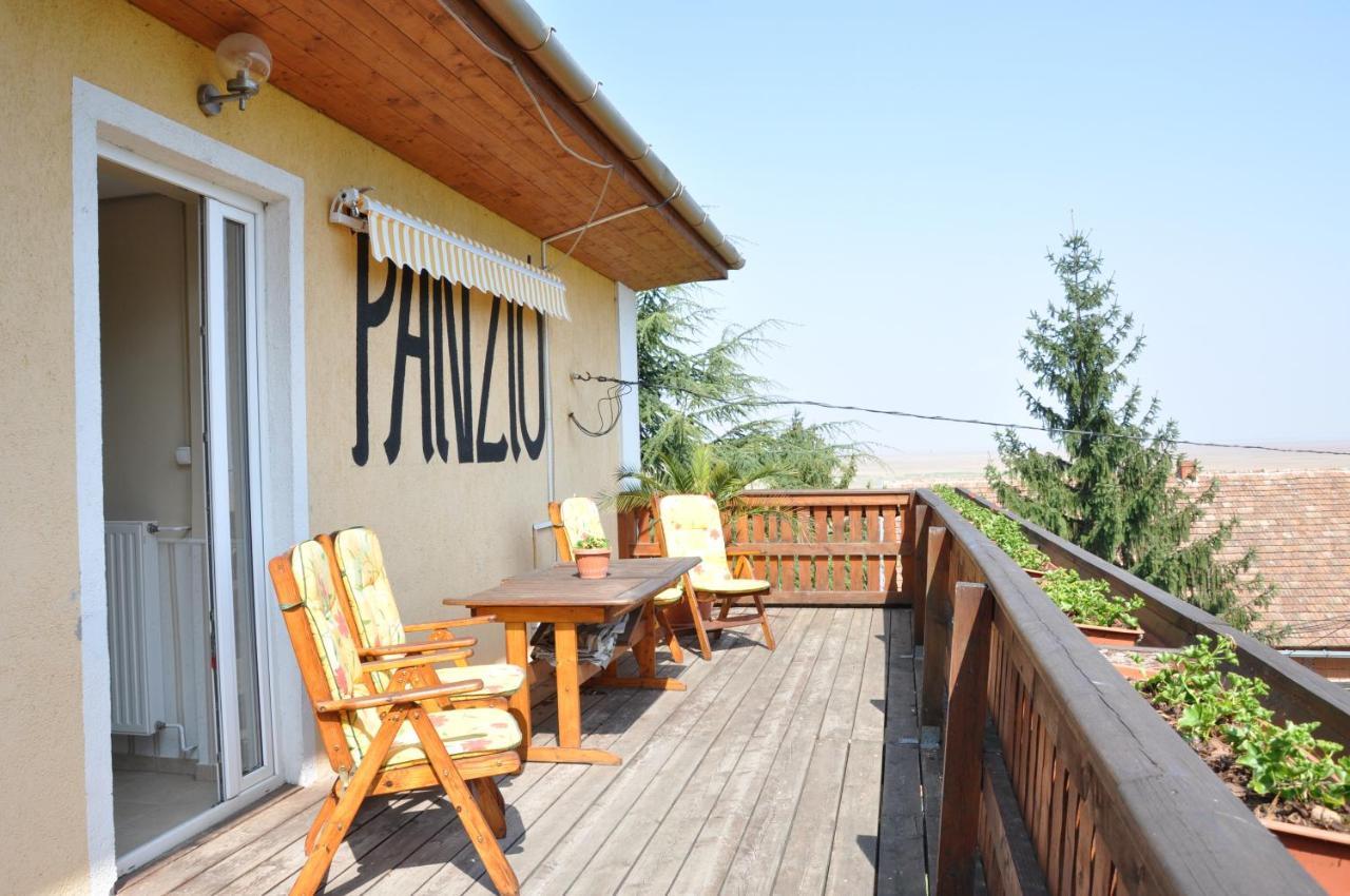 Gloriett Panzio Bed & Breakfast Fertoboz Luaran gambar