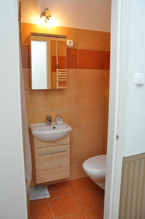 Gloriett Panzio Bed & Breakfast Fertoboz Luaran gambar