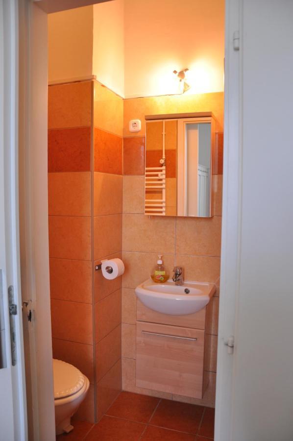 Gloriett Panzio Bed & Breakfast Fertoboz Luaran gambar