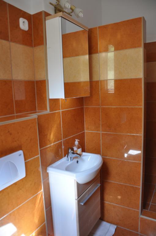 Gloriett Panzio Bed & Breakfast Fertoboz Luaran gambar