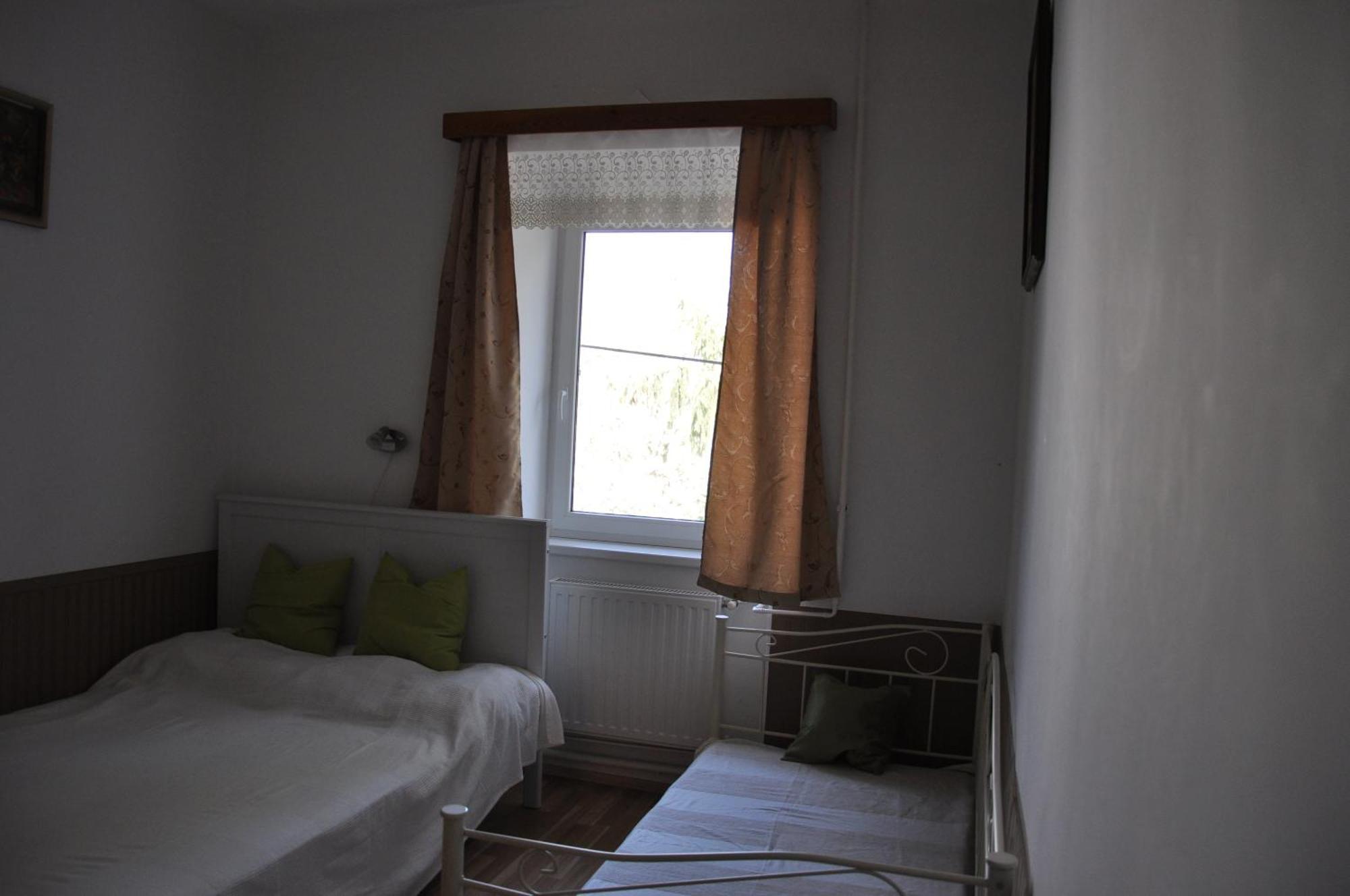 Gloriett Panzio Bed & Breakfast Fertoboz Bilik gambar
