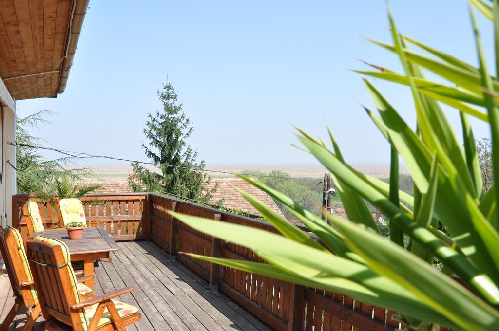 Gloriett Panzio Bed & Breakfast Fertoboz Luaran gambar
