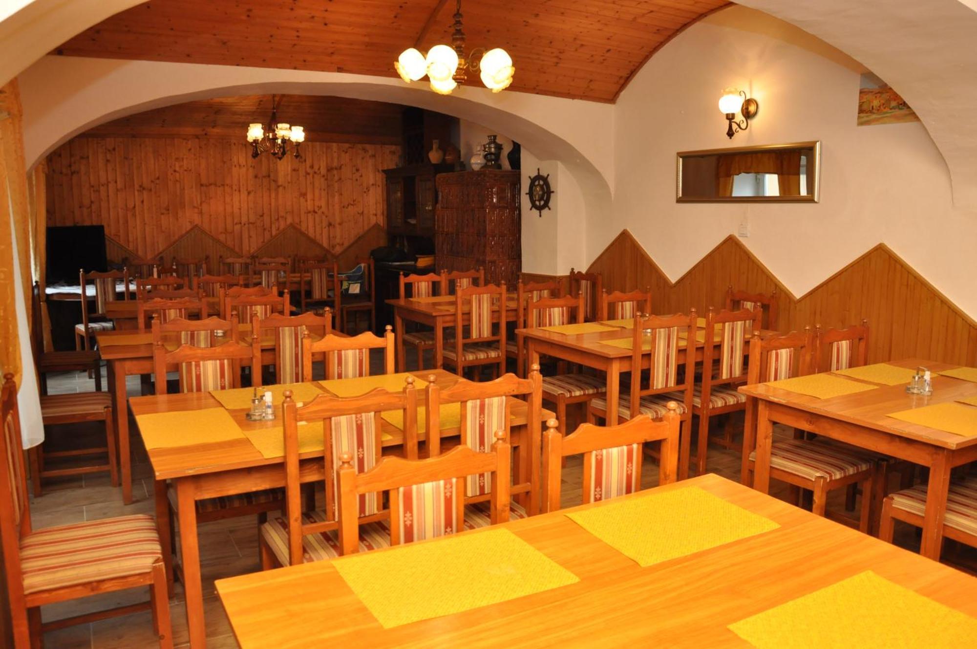 Gloriett Panzio Bed & Breakfast Fertoboz Luaran gambar