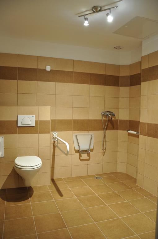 Gloriett Panzio Bed & Breakfast Fertoboz Luaran gambar
