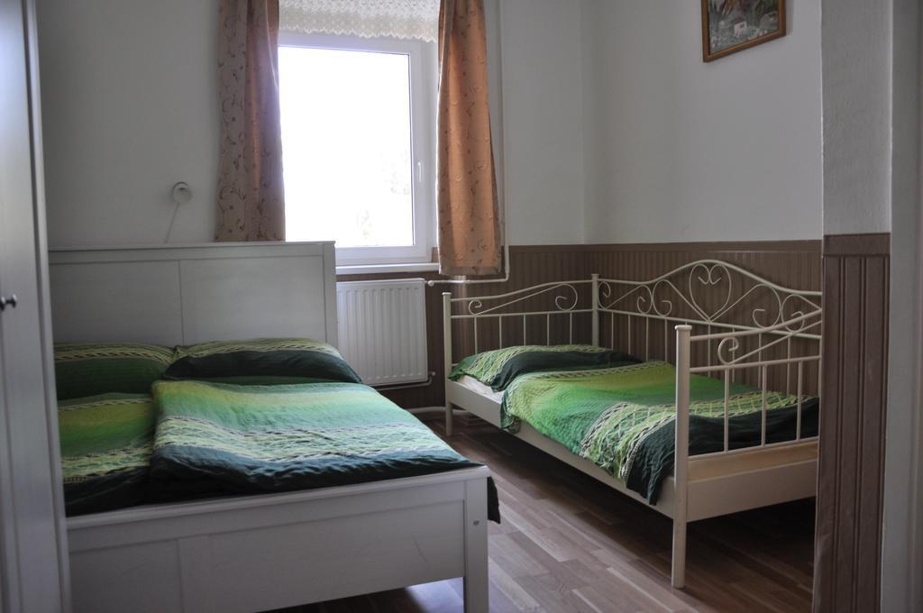 Gloriett Panzio Bed & Breakfast Fertoboz Bilik gambar