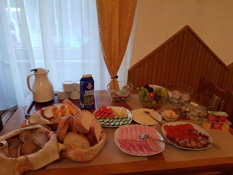 Gloriett Panzio Bed & Breakfast Fertoboz Luaran gambar